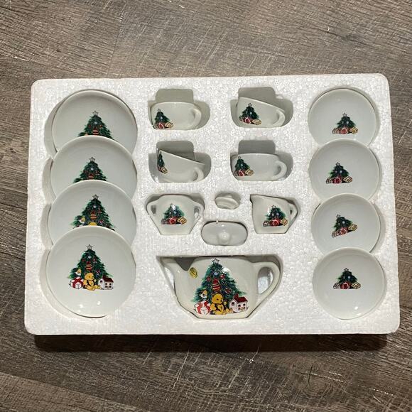 Vintage Tea Set Glass Christmas Bear Print - Picture 1 of 6